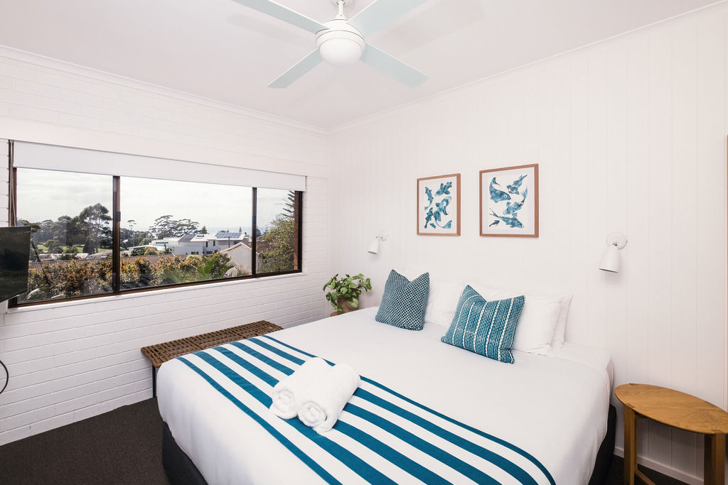 Room 5 King Bedroom .JPG